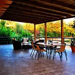 Apartament Chrissas *