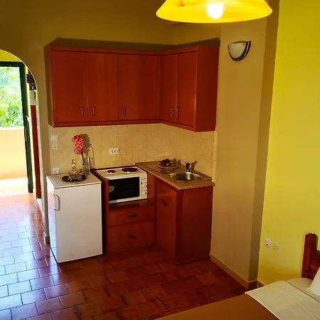 Apartament Chrissas *